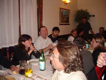 HA HA HA MO TI SPEZZO